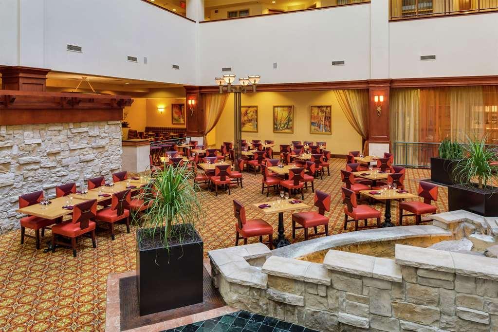Hilton Charlotte Airport Hotel Restaurant foto