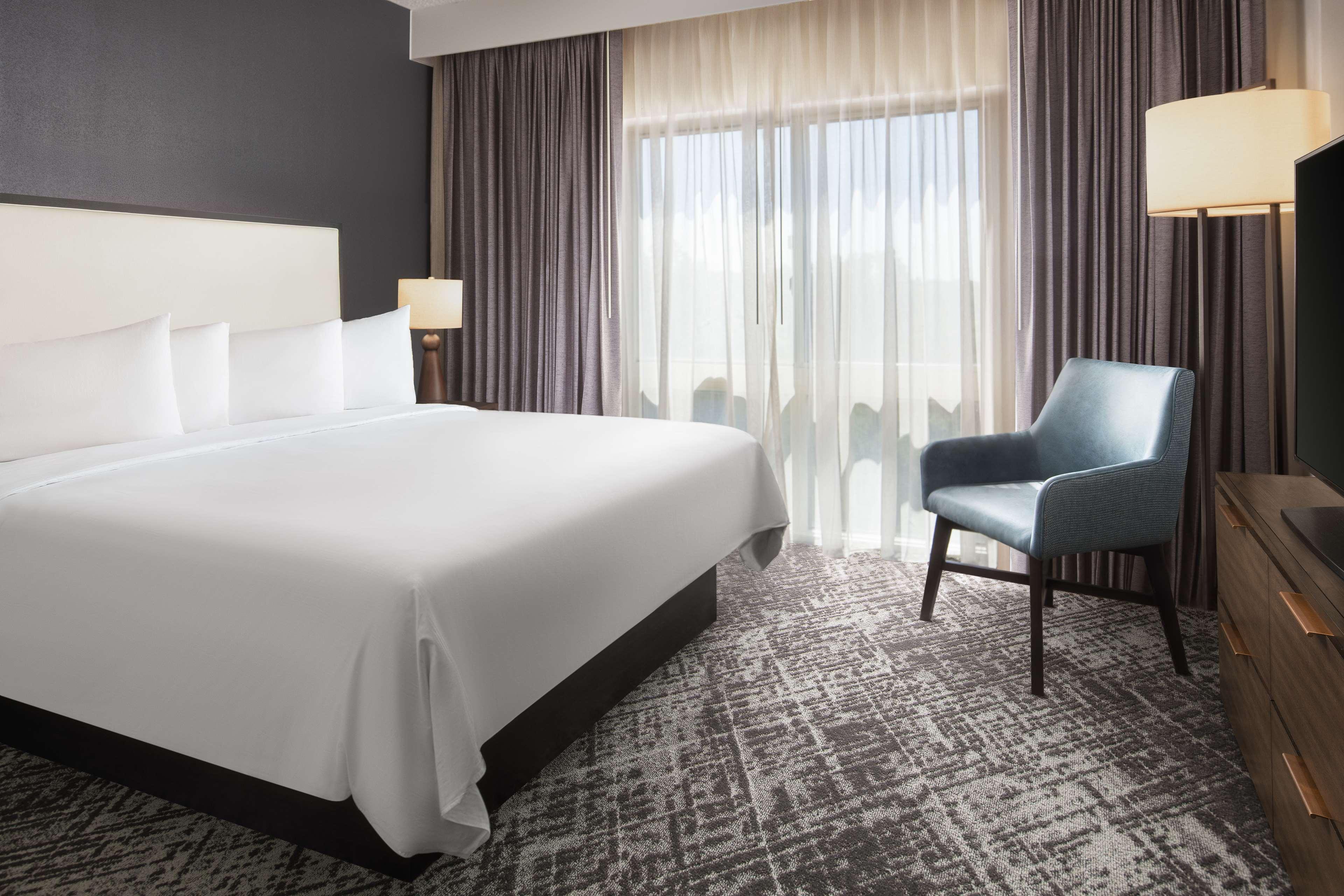 Hilton Charlotte Airport Hotel Exterior foto