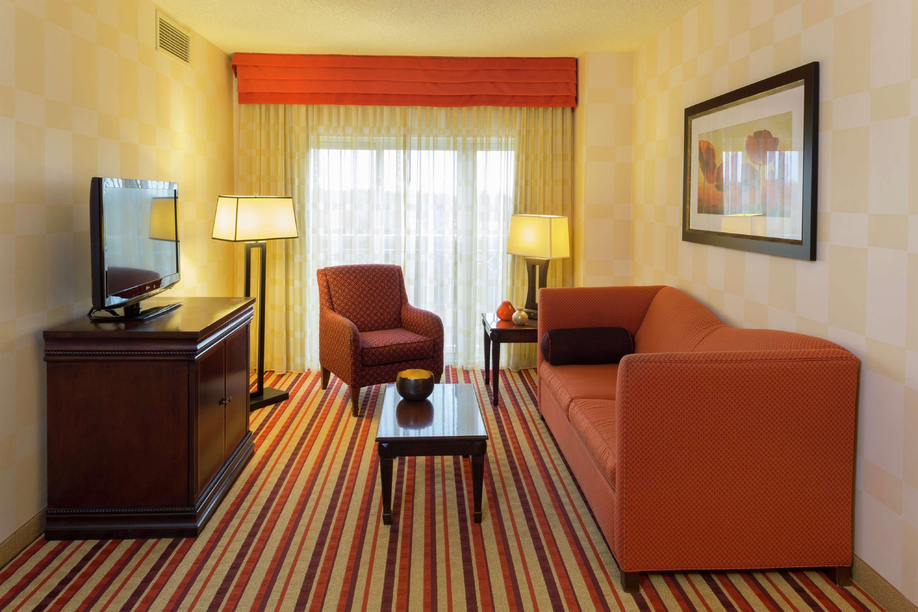 Hilton Charlotte Airport Hotel Exterior foto
