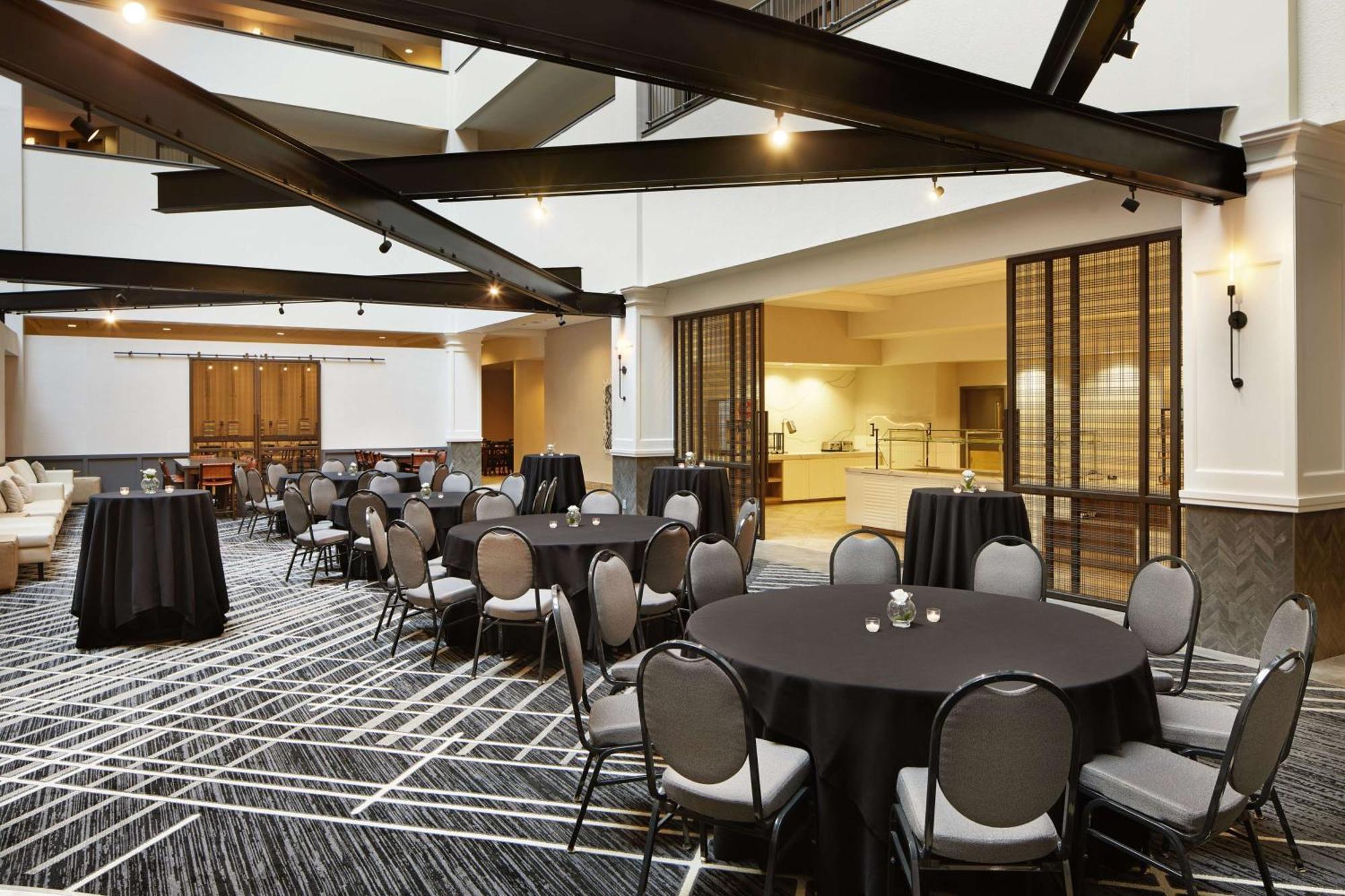 Hilton Charlotte Airport Hotel Exterior foto