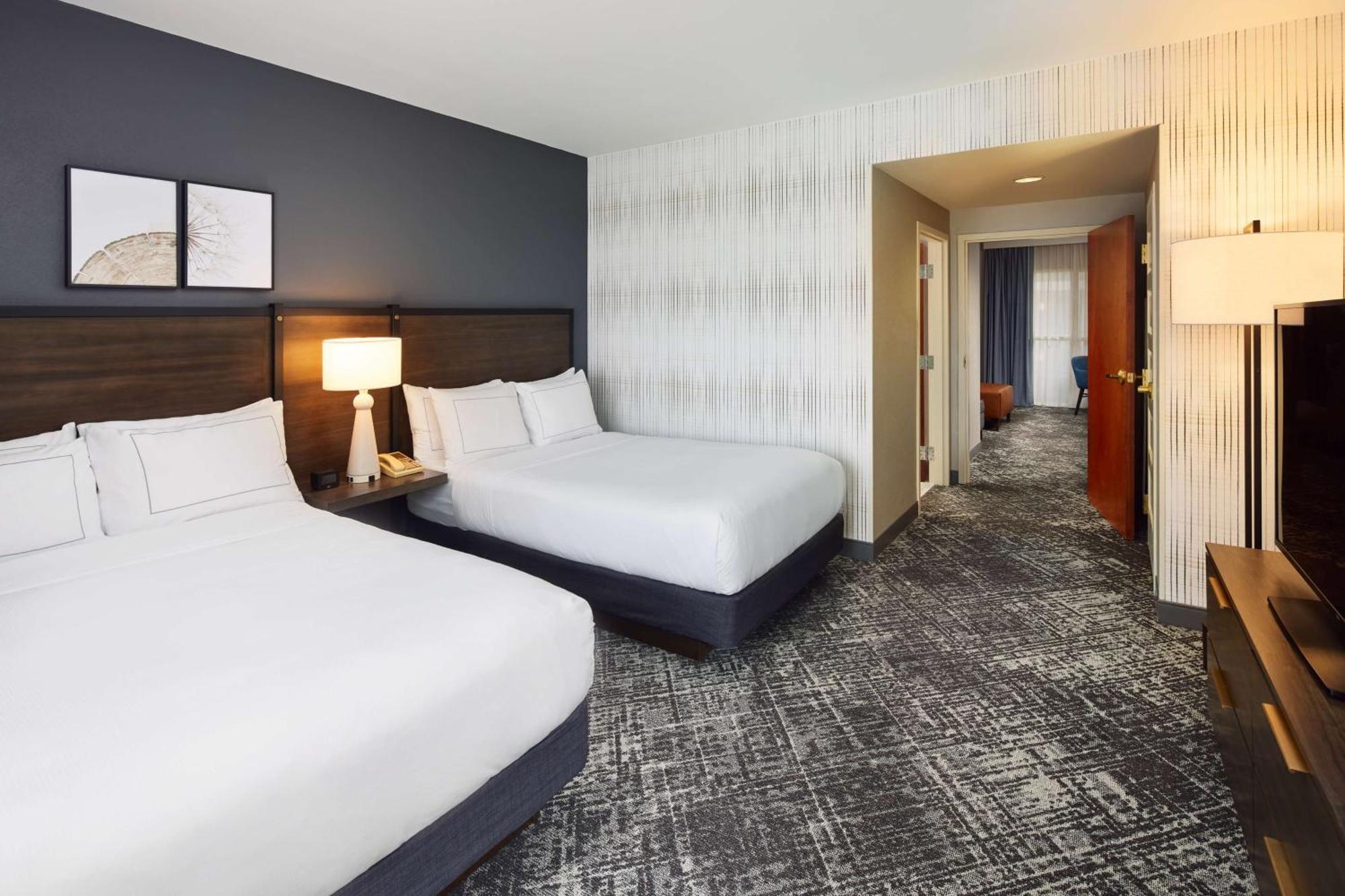 Hilton Charlotte Airport Hotel Exterior foto